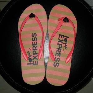 NWOT Express flip flops